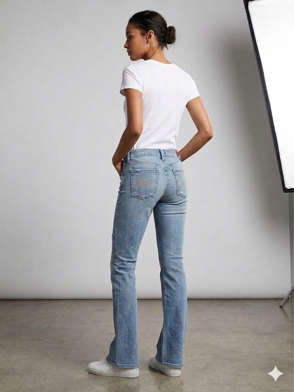 7 For All Mankind Light Wash Blue Rocker Bootcut Jeans Size 25 Vintage 7FAM